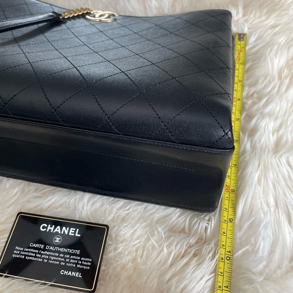 Chanel Large Shopping Purse - Picture 3 of 5